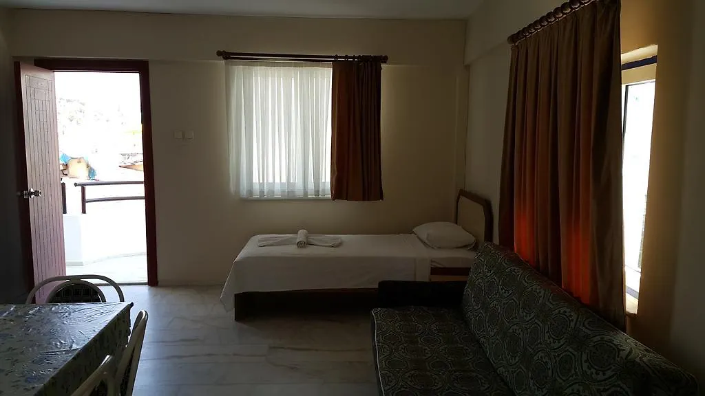 شقة فندقية كوشاداسيه Ozgun Apart Hotel